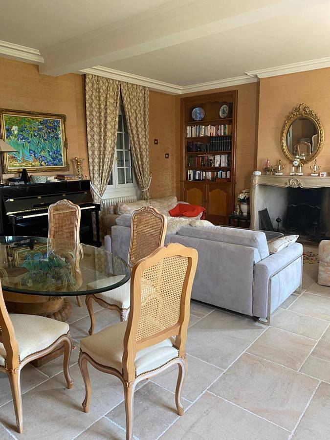 Villa pour 10 personnes, avec piscine ainsi que jardin et vue, animaux acceptés dans Allier - 2