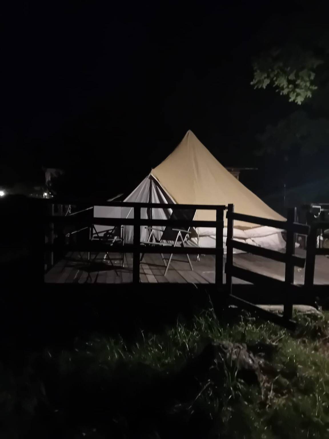 Glamping C Selva Tenda Quercia con Bbq e piscina condivis e Wi-Fi in Bene Lario, Provincia di Como