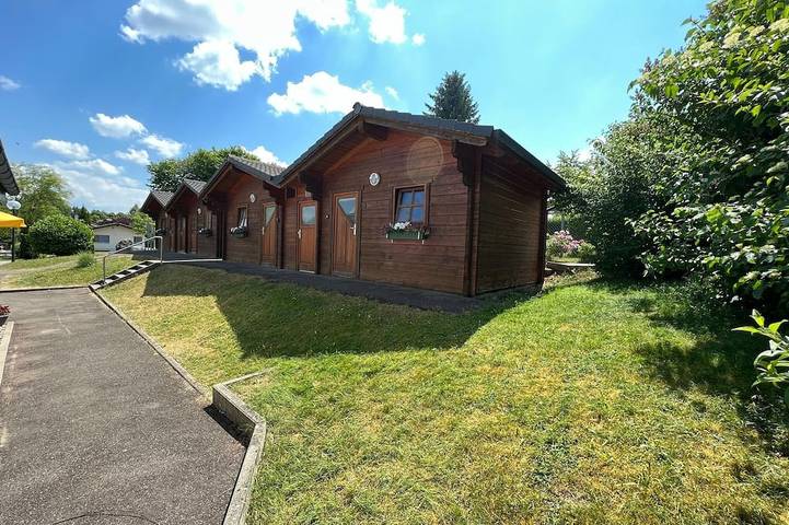 Hütte für 4 Personen, mit Pool in Schwäbische Alb