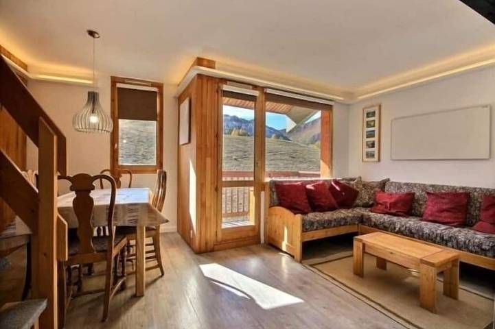 Apartamento entero, Impresionante dúplex renovado con Wi-Fi - 6 pers, 3 Hab, a pie de pistas in Plagne Villages, La Plagne-Tarentaise