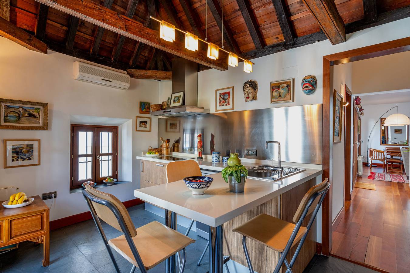 Genteel Home Casa Puerta Real in Casco Antiguo, Sevilla