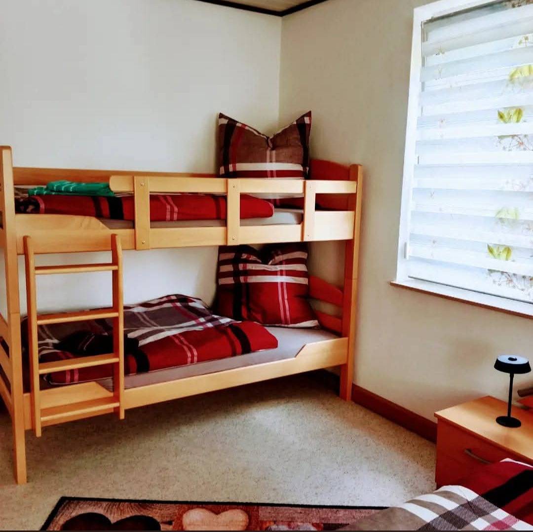 Ganze Ferienwohnung, Fewo Saale-Rivera - Fw mit 2 Schlafräumen, Wohnzimmer, Küche, 63 m² in Rudolstadt, Saaleland