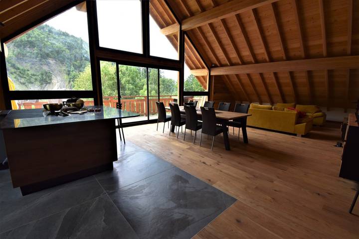 Gîte pour 10 personnes, avec terrasse à Vaujany - 2