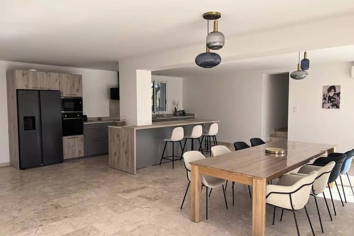 Location de vacances pour 8 personnes, avec piscine et jardin à Althen-des-Paluds - 3