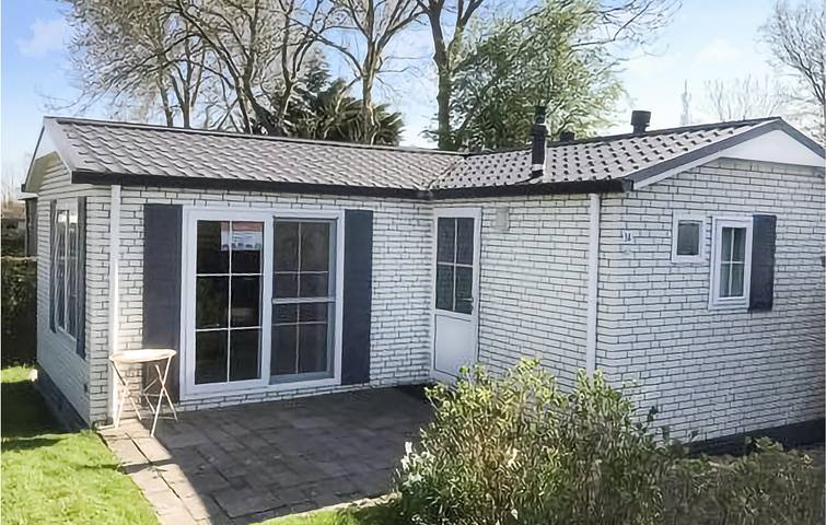 Vakantiehuis voor 4 personen, met Terras en Tuin in Tzummarum