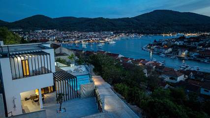 Villa for 5 People in Vela Luka, Korcula, Photo 1