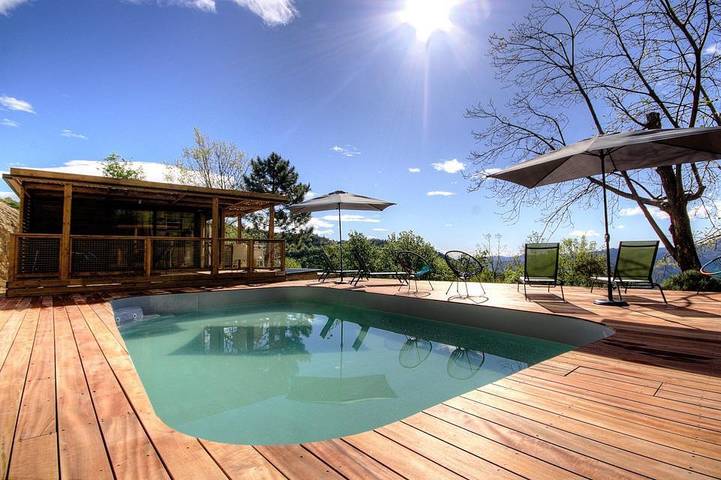 Gîte pour 5 personnes, avec Terrasse et Piscine à Venaco