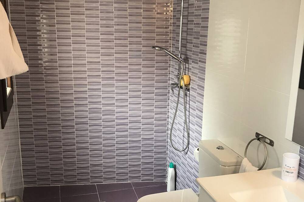 Preciosa casa de pueblo en la Sierra de Gredos in Cuevas del Valle, Valle del Tiétar