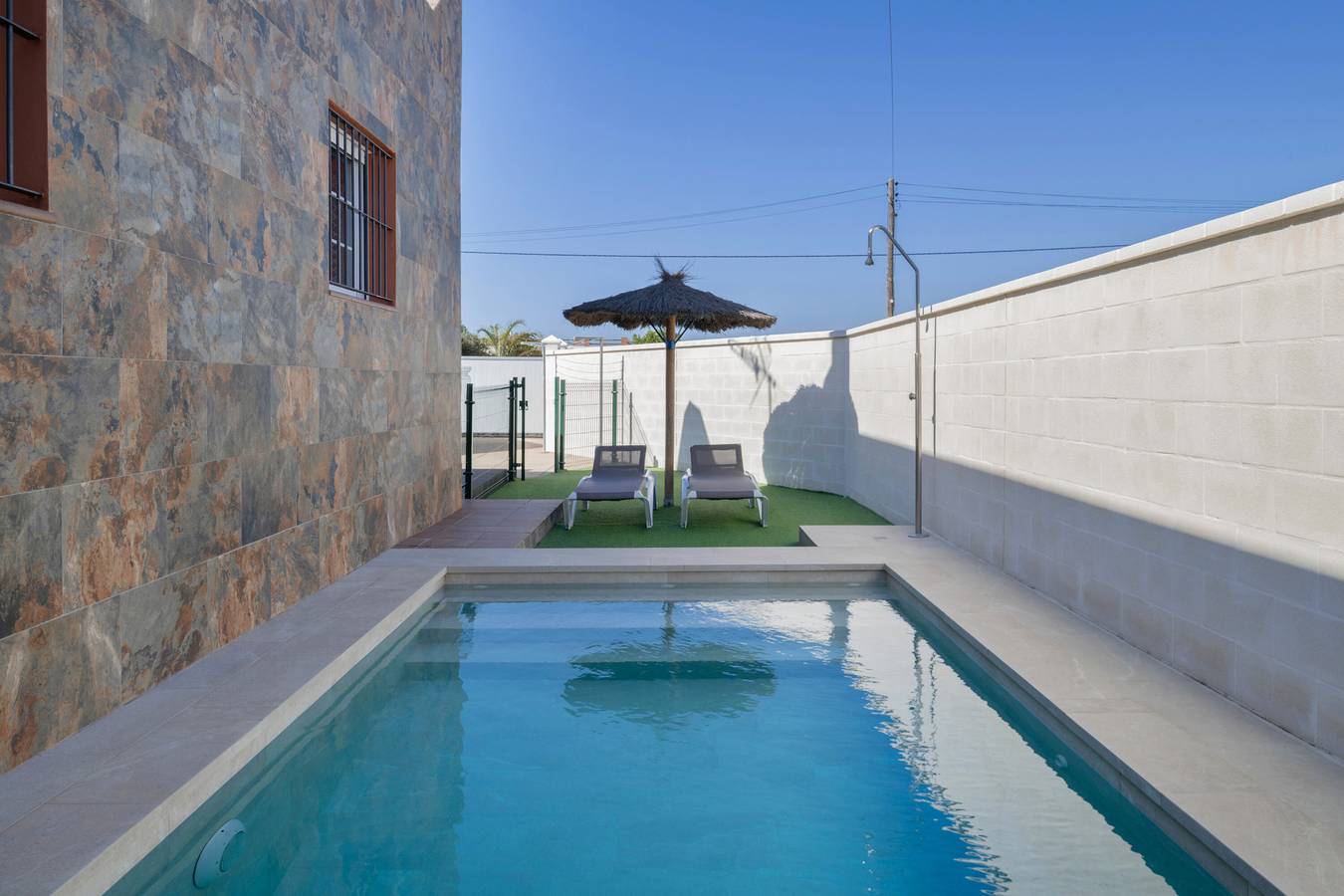 Holiday Home 'Los Lunares' with Private Pool, Wi-Fi and Air Conditioning in Conil de la Frontera, Costa de la Luz