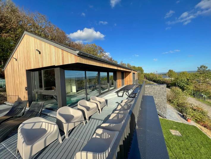 Vakantiehuis voor 8 personen, with Terras and Tuin as well as Zwembad and Sauna in Durbuy