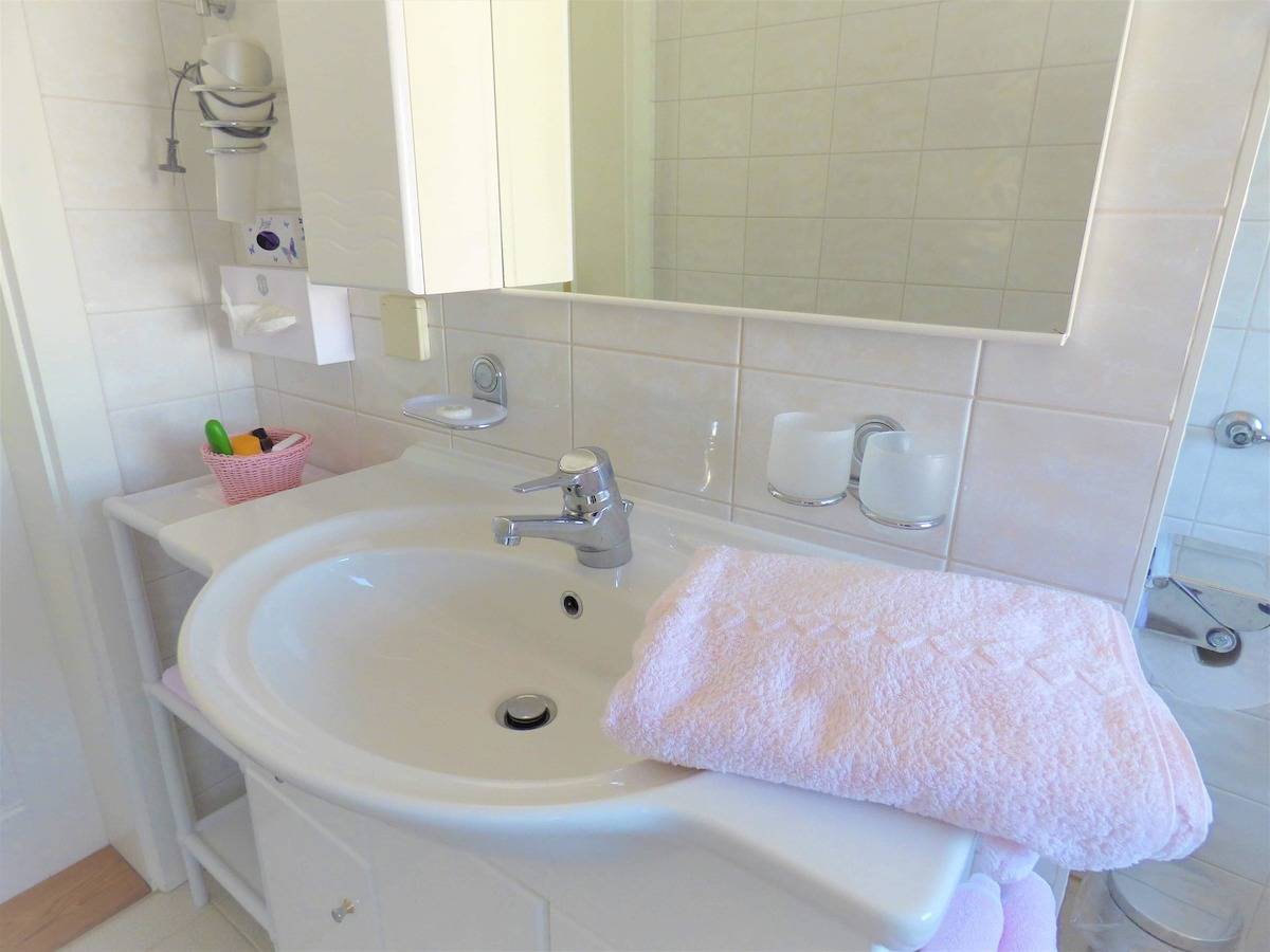 Ganze Ferienwohnung, Haus 1 Wohnung "Gartenblick" in Bodensdorf, Gerlitzen