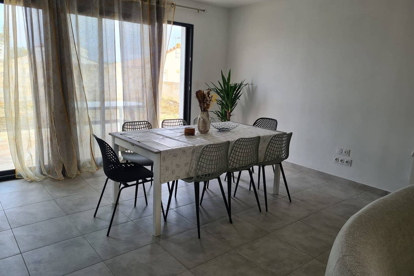 Bright house in Pezens for 8 people in Pezens, Región de Carcassonne