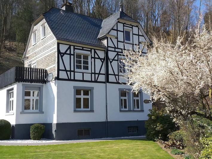 Ferienhaus für 14 Personen, mit Garten und Balkon