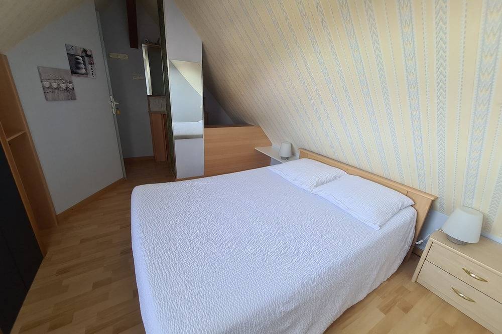 Appartement entier, Gîte Famille 3* pour 2/4/6 personnes (4 adultes + possibilité 2 enfants) in Dieffenthal, Région de Sélestat-Erstein