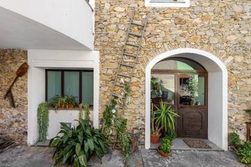 Agriturismo per 4 Persone in Toirano, Alpi Liguri, Foto 1