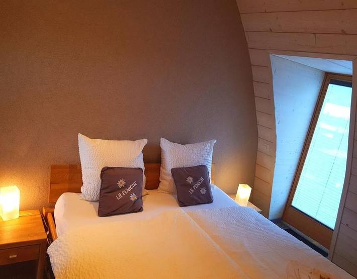 Chambre d’hôte pour 12 personnes, avec terrasse, adapté aux familles dans Valais - 2