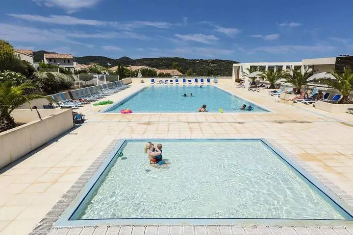 Gîte pour 8 personnes, avec piscine et terrasse à Belgodère - 3