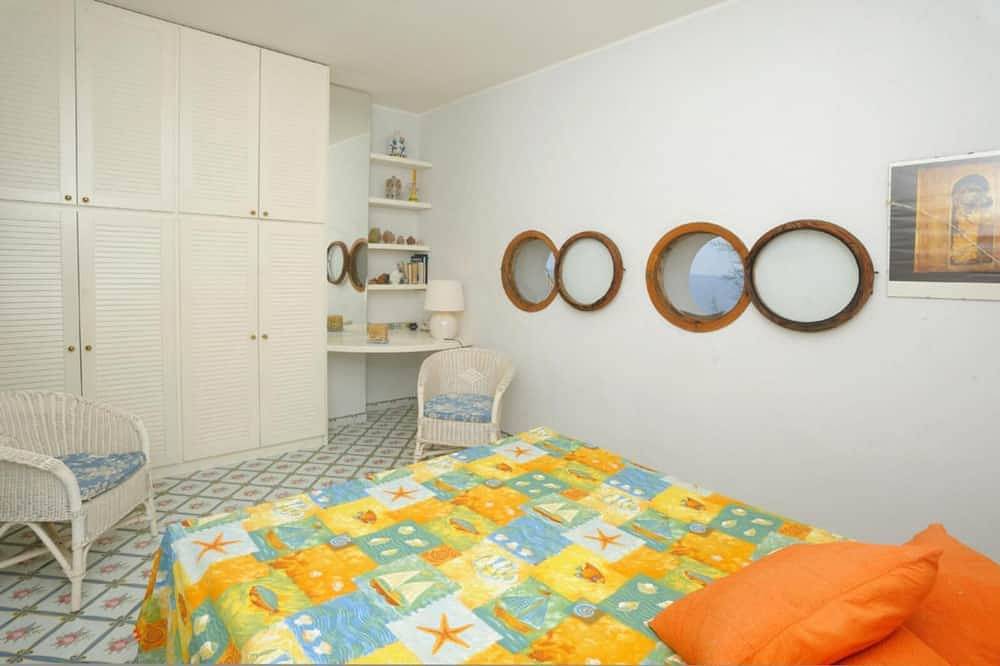 Ganze Wohnung, Villa Azzurra mit privatem Pool und Zugang zum Meer in Furore, Amalfiküste
