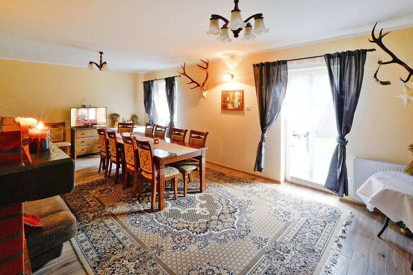Ferienhaus im Wald, privater Garten, Sauna in Powiat Koszaliński