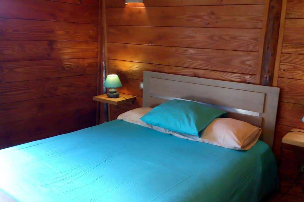 Charmant chalet avec vue, entre Toulouse et Carcassonne in Les Cammazes, Lauragais