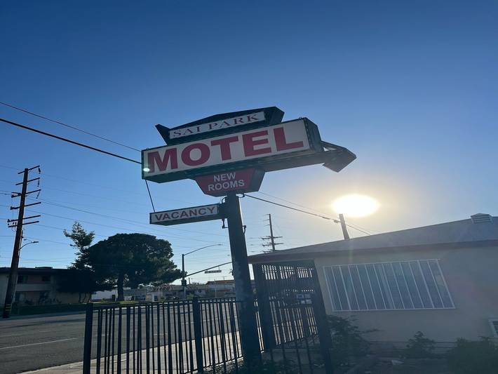 Ganze Wohnung, Lancaster, Ca |Volles Bett in Los Angeles County