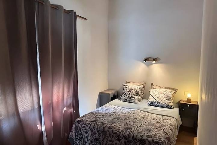 Location de vacances pour 2 personnes, avec piscine ainsi que jardin et balcon à Bourg-de-Visa - 2