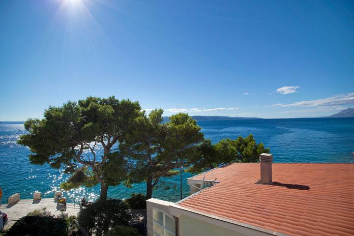 Apartament wakacyjny dla 4 osób, z balkon/ taras w Promajna