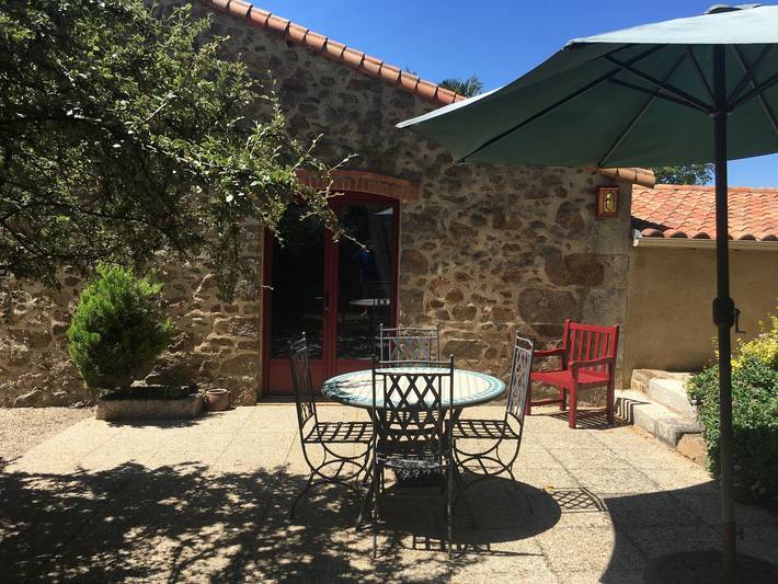 Gîte pour 4 personnes, avec terrasse et jardin - 1