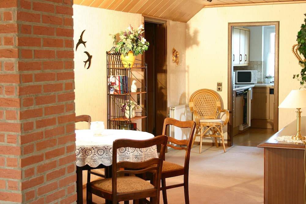 Ganze Wohnung, Große und komfortable Ferienwohnung 112 qm mit Waldblick in Boye, Celle