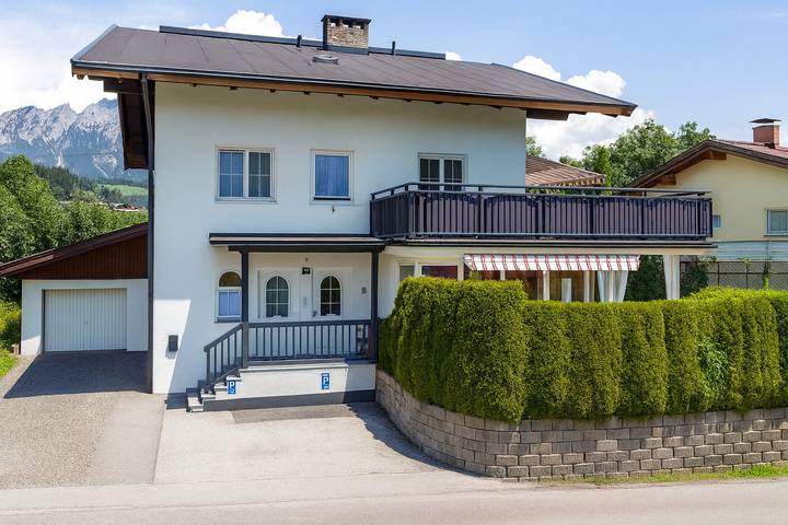 Ferienhaus für 6 Personen, mit Whirlpool und Garten