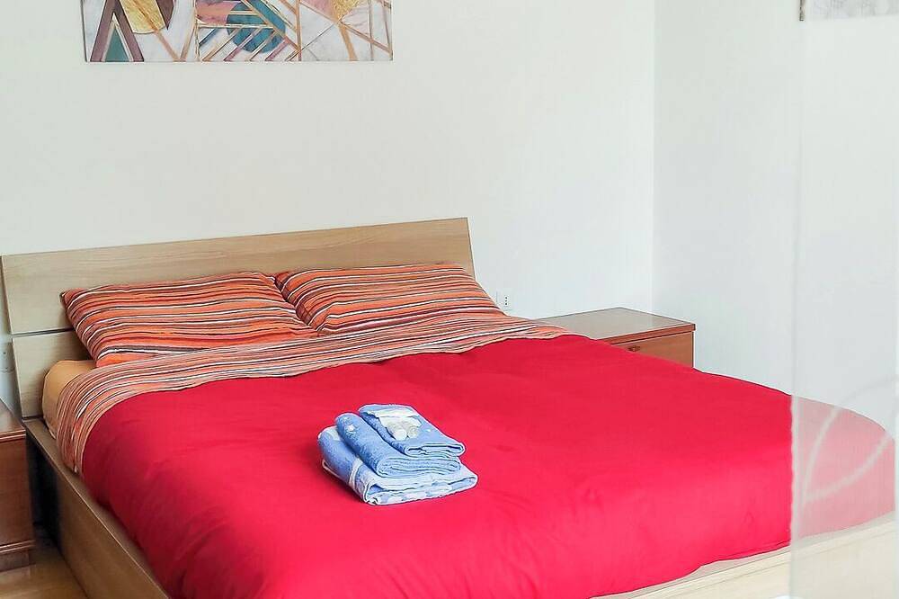 Double room in Piazza della Rinascita, Centro in Pescara, Costa Adriatica Abruzzo