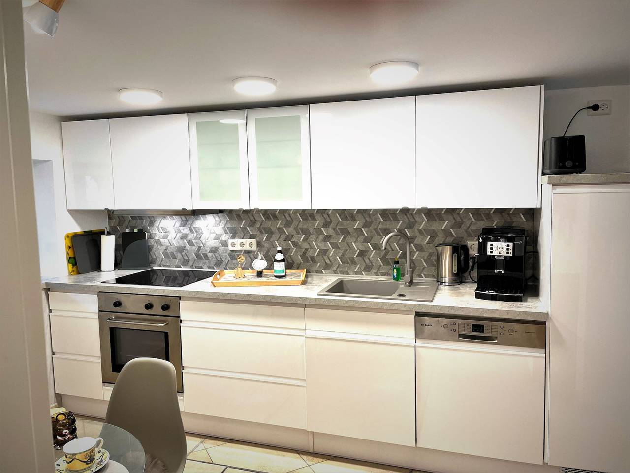 Apartamento entero, Apartamento 'Graf' con terraza privada, jardín comunitario y Wi-Fi in Tubinga, Neckar-Alb