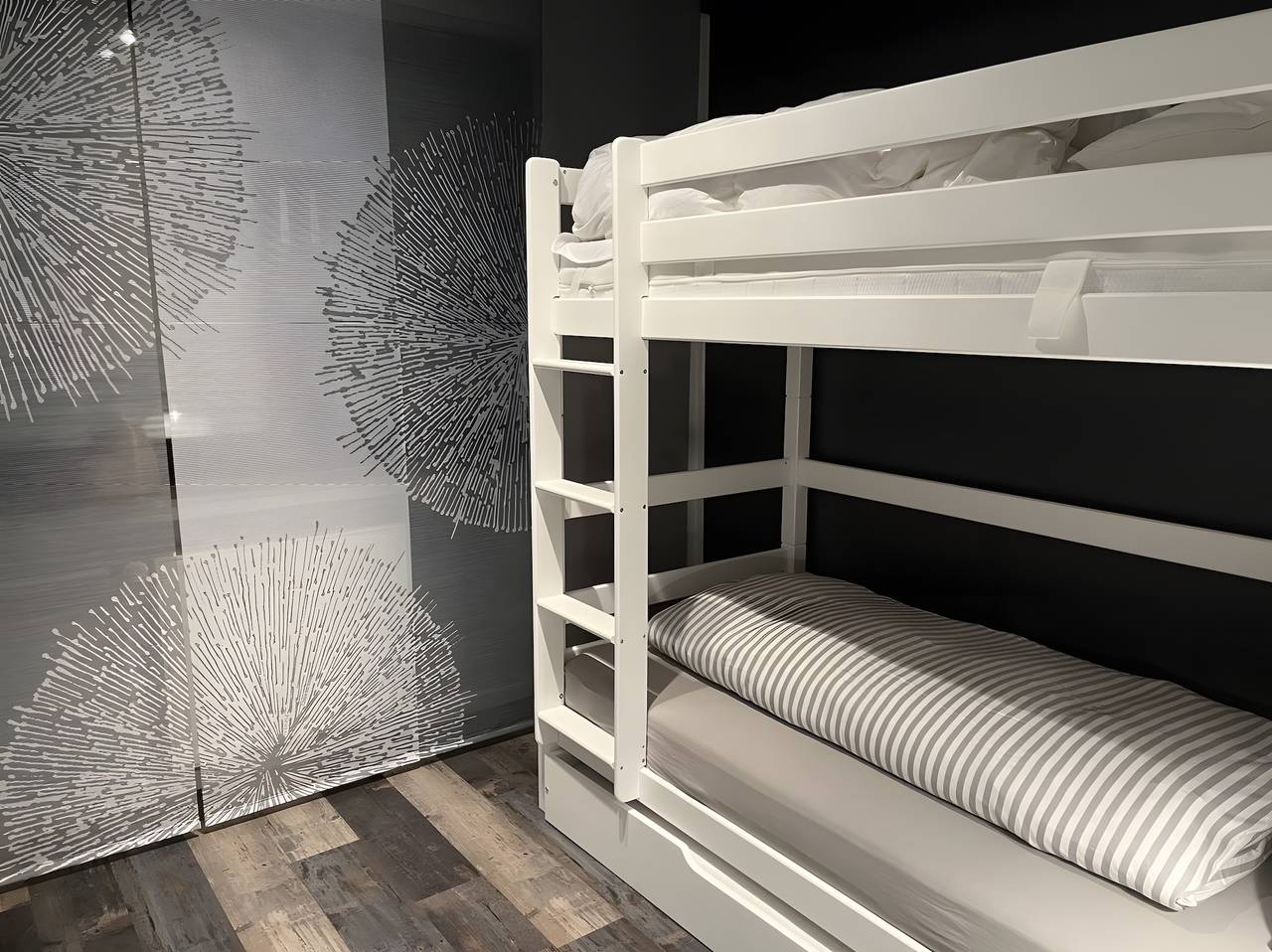Ganze Wohnung, Ferienwohnung 'Haus Blumenglück' mit Privatterrasse, Gemeinschaftsgarten und Wi-Fi in Herscheid, Märkischer Kreis
