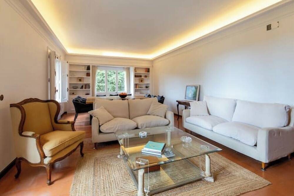 Encantadora villa mediterránea con piscina cerca de Bcn in Arenys de Munt, Costa del Maresme