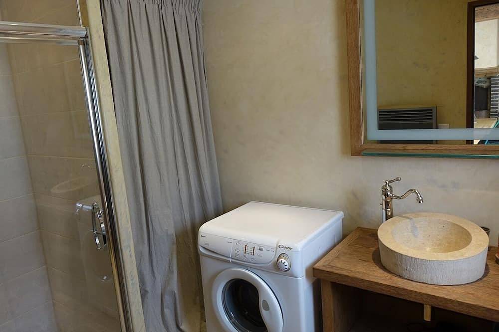 Calme et authenticité à 1h30 au sud de Paris - Bienvenue à La Calmerie ! 3* in Chaumot, Yonne