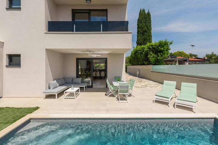 Ferienhaus für 5 Personen, mit Garten und Pool in Novigrad - 4