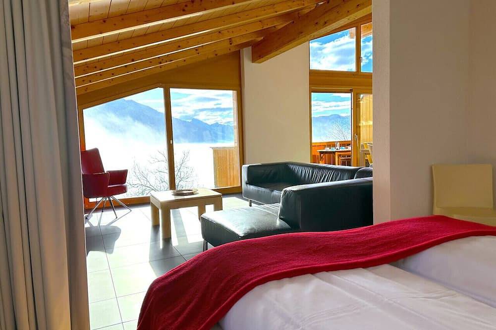 Geheel appartement, Swisshut Stunning Views Alps & Lake - Apart. Aelenbach in Sigriswil, Meer van Thun