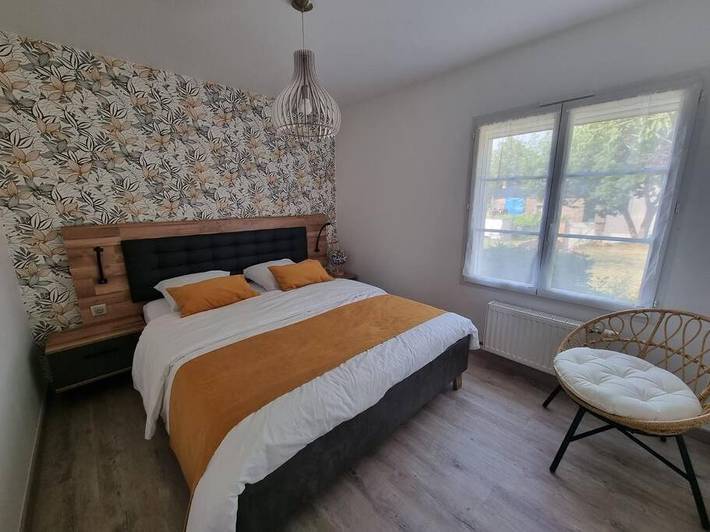 Location de vacances pour 12 personnes, avec jardin ainsi que piscine et jacuzzi à Chantonnay - 3