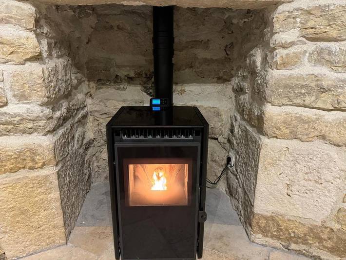 Location de vacances pour 2 personnes, avec piscine ainsi que jardin et vue à Aujols - 3