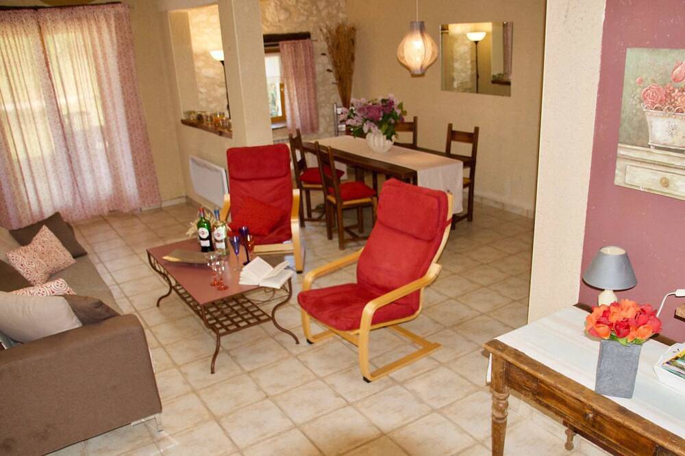 Gîte 3 \"Le Coin\" con aire acondicionado y una gran piscina / terraza con vistas a Bastide in Monflanquin, Región de Villeneuve-sur-Lot