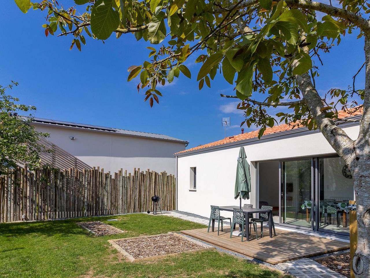 Modernes Haus mit umzäuntem Garten, haustierfreundlich bei Nantes und Angers in Saint-Christophe-la-Couperie, Orée-d'Anjou