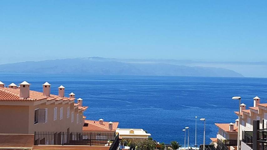 Casa vacanza per 4 persone, con balcone e panorama nonché piscina, adatto a famiglie con bambini in Los Gigantes