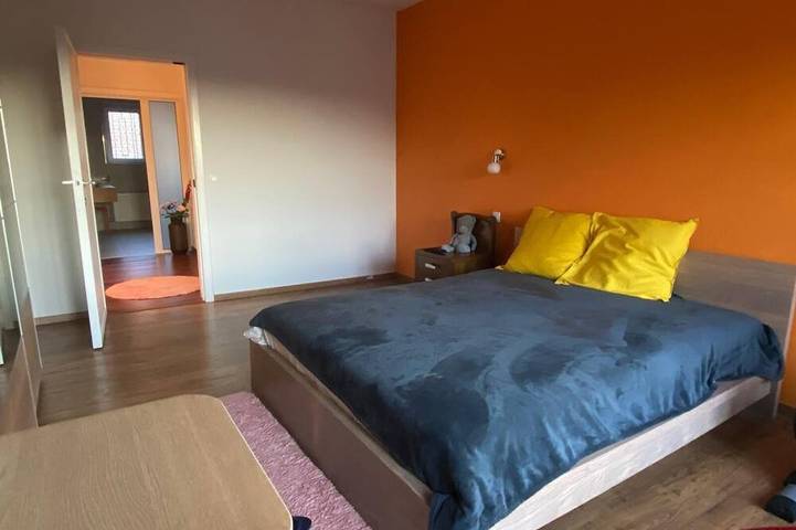 3 large bedroom Family home for 6-8 persons near Brussels |fast wifi|Parking in Kraainem, Flämisch-Brabant