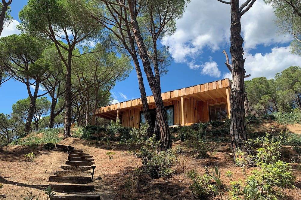 Luxury wooden villa in boutique retreat, sea view Barcelona in Supermaresme, Sant Andreu de Llavaneres