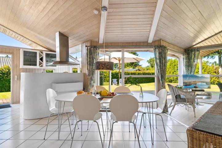 Ferienhaus für 6 Personen, mit Whirlpool und Terrasse sowie Garten und Sauna auf Seeland - 3