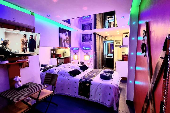 Gîte pour 2 personnes, avec Terrasse dans Plage Naturiste (Le Cap d'Agde) - 2