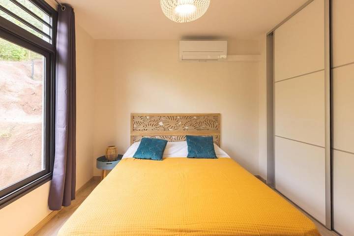 Gîte pour 7 personnes, avec terrasse ainsi que vue et piscine dans Faa'a - 4