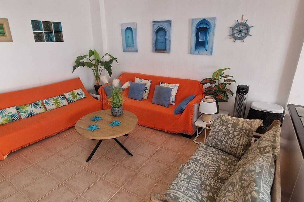 House with exclusive pool and garden 7 min walk from the beach and the center in el Campello, Costa Blanca