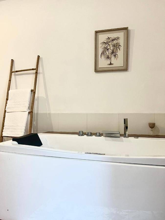 Gîte pour 6 personnes, avec jacuzzi, animaux acceptés à Sumène - 2