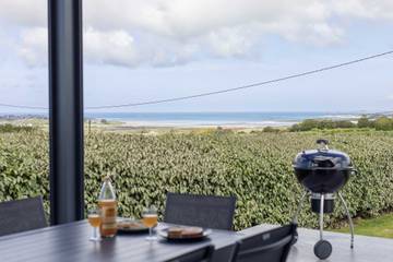 Gîte pour 6 personnes, avec terrasse et jardin à Plouider